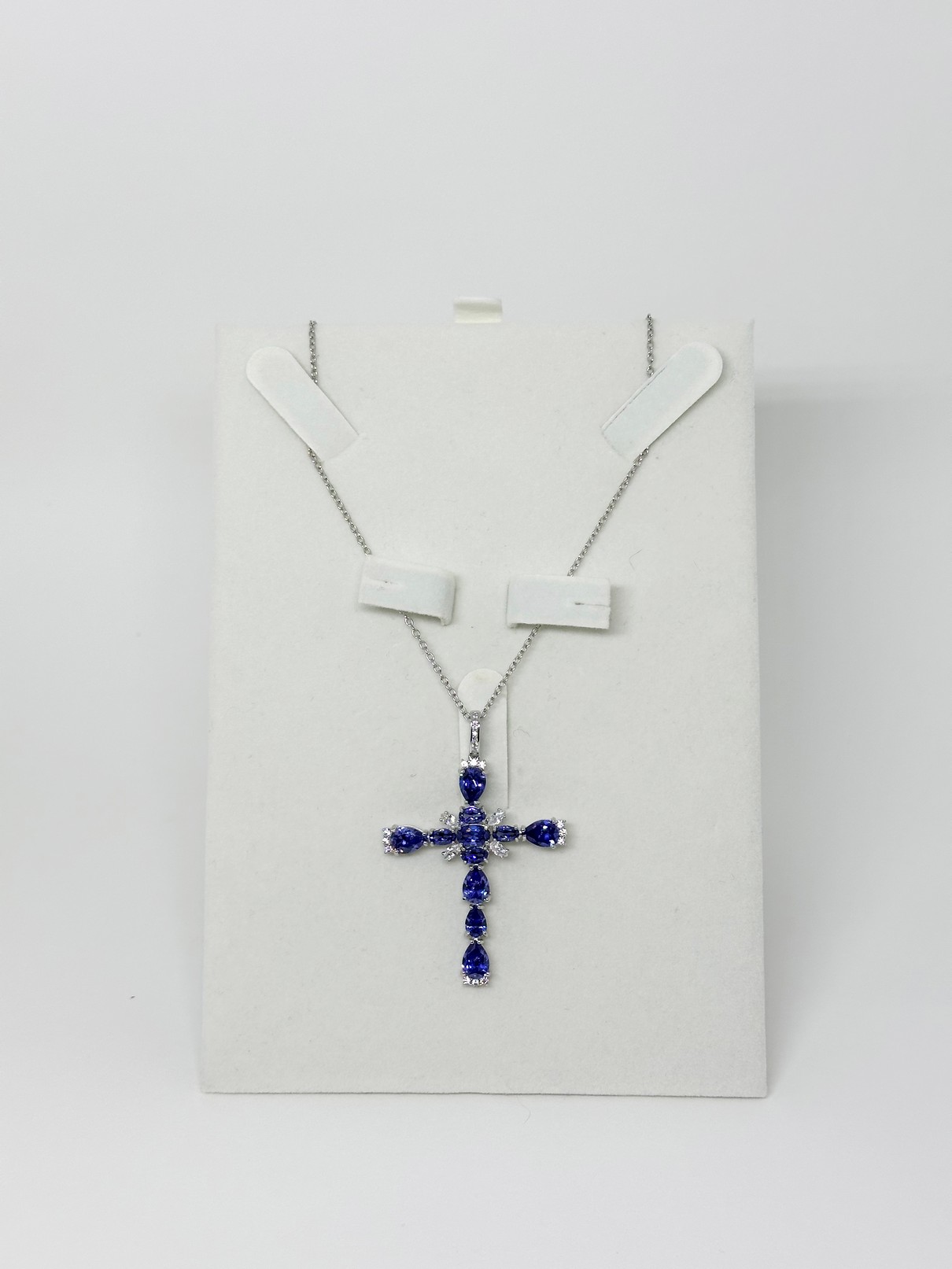 Cruz Cravejada Zircônia