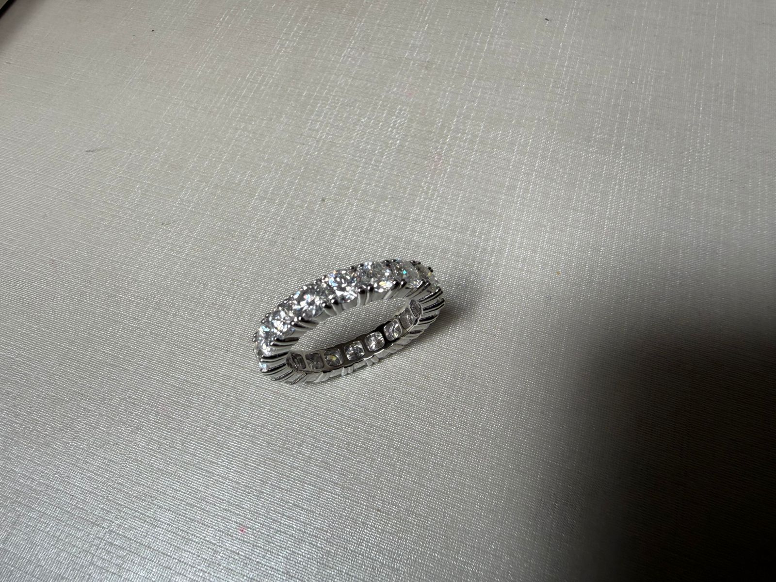 Aliança Inteira em Moissanite 4 mm – Prata com Banho de Ródio e Certificação GRA - N 20