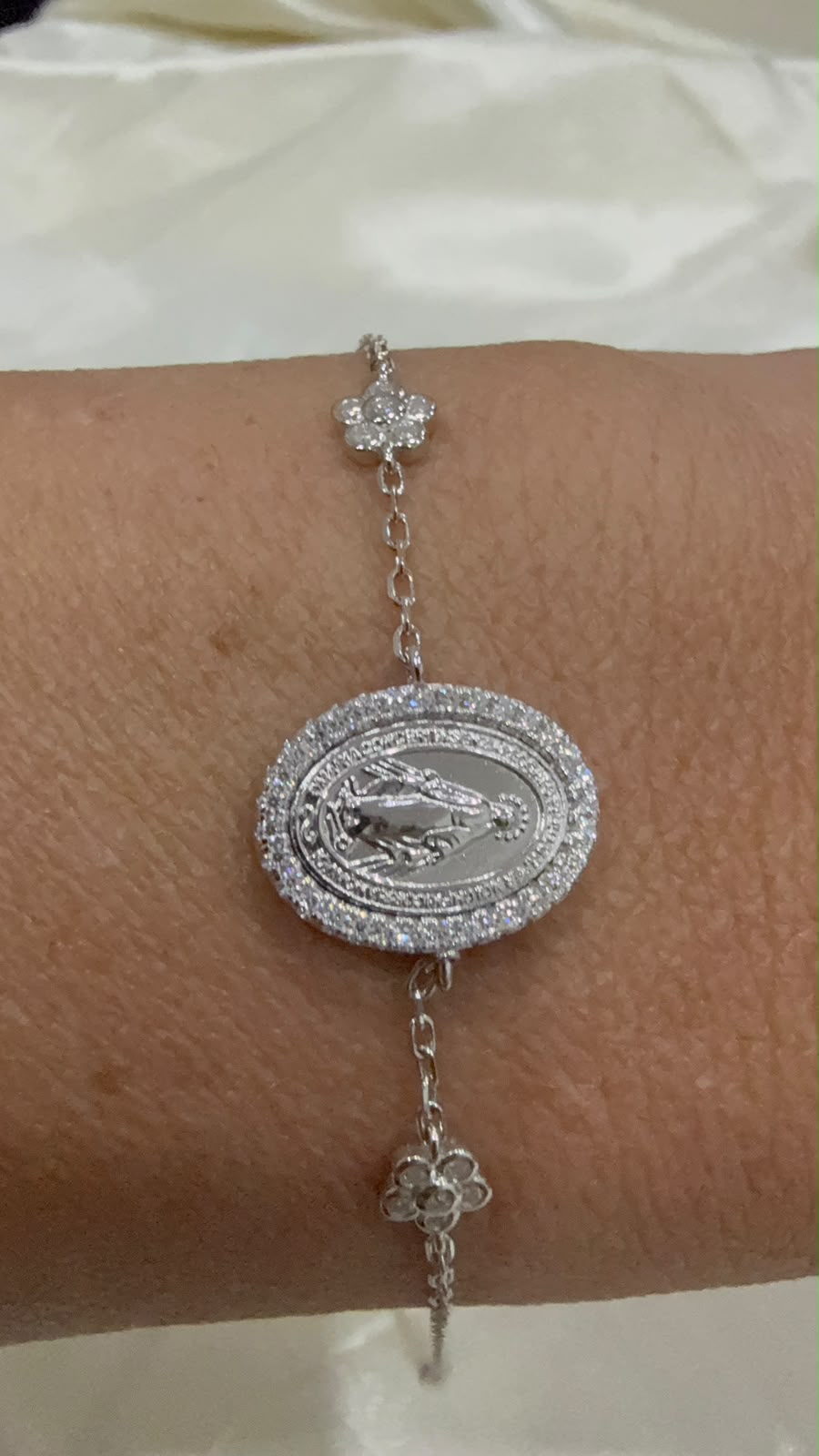 Pulseira nossa senhora das graças na prata com banho de ródio